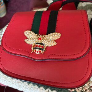 solufina  red bee purse